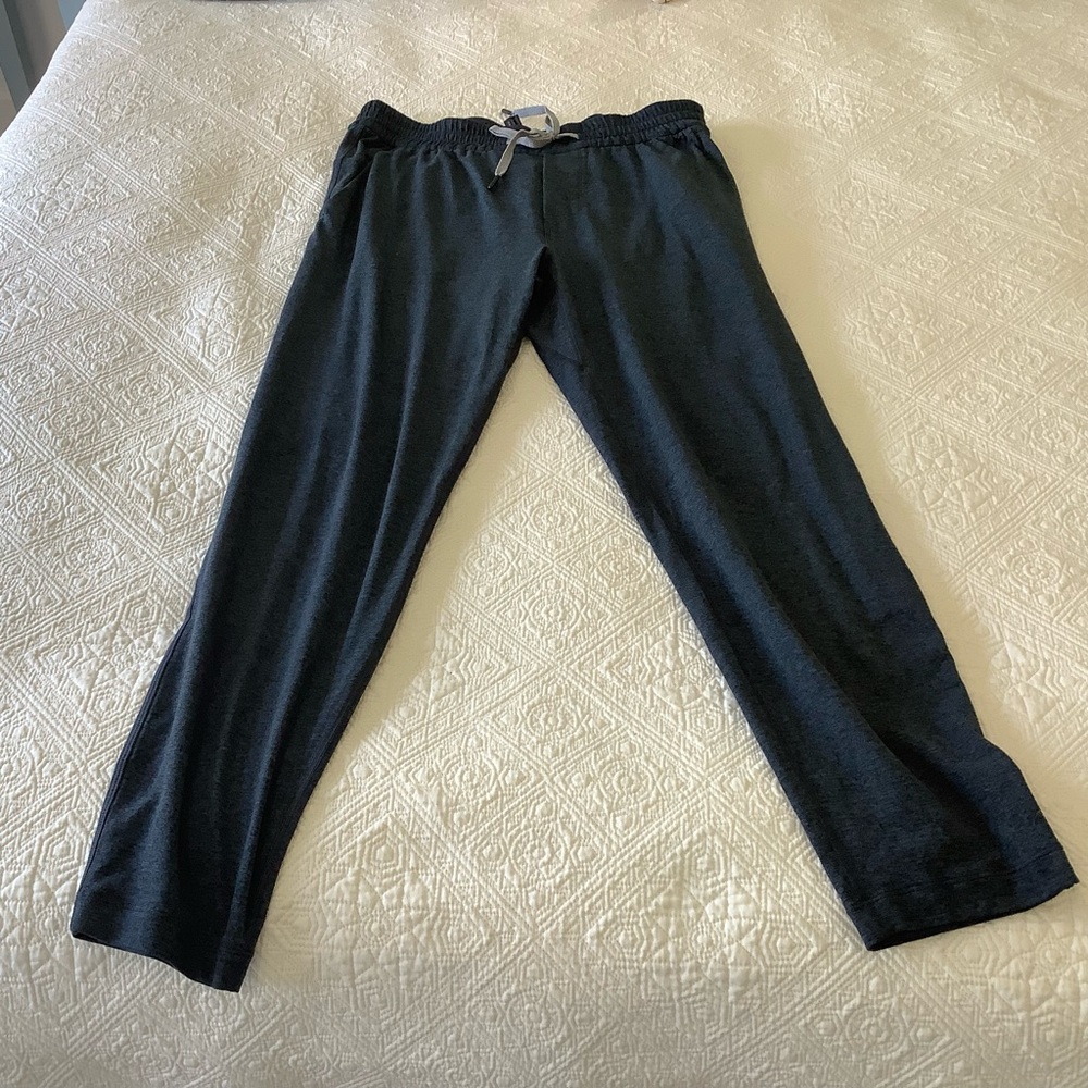 Men's Lululemon Soft Jersey tapered pants